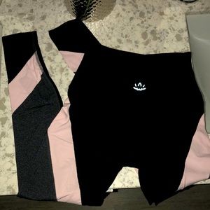 Beyond yoga leggings